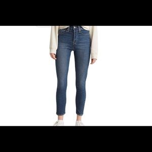 Levi’s Wedgie Skinny Jean